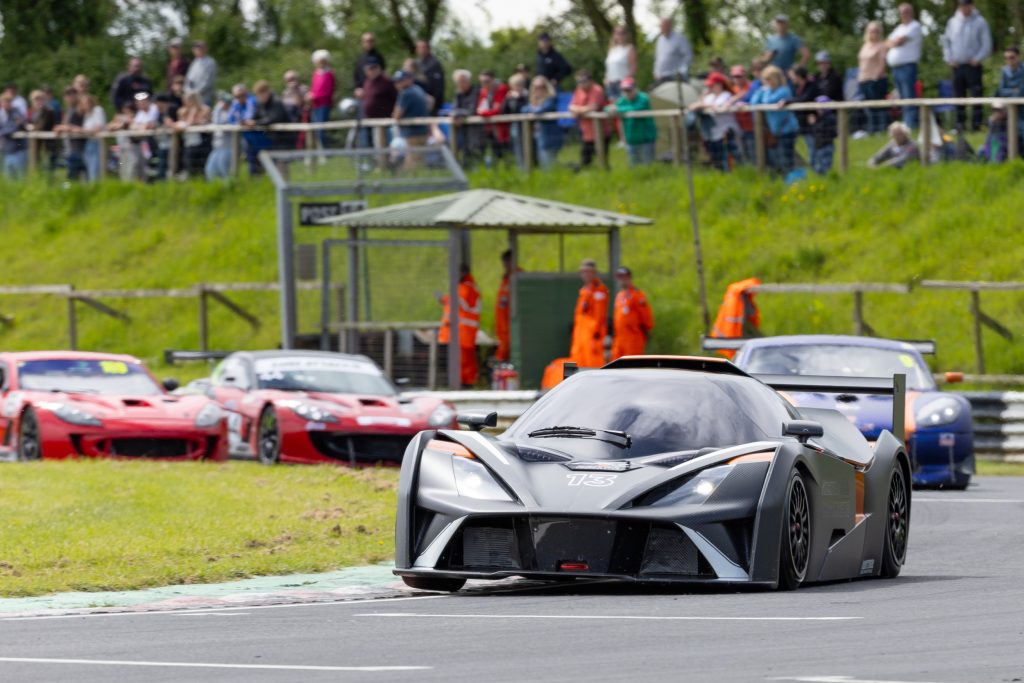 Combe Carnival Race Report - Castle Combe Racing Club